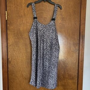 Source Unknown Black & White Leopard-Print Chemise